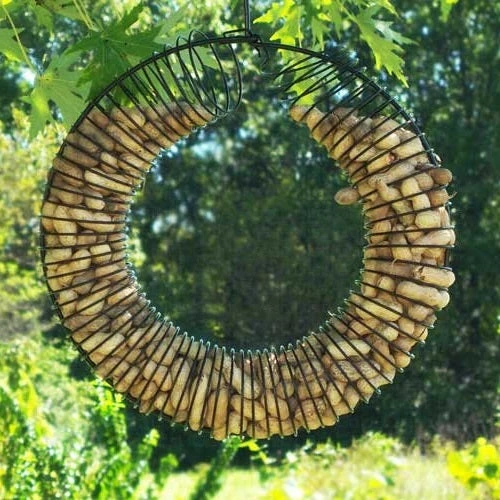 Whole Peanut Wreath Feeder, Black